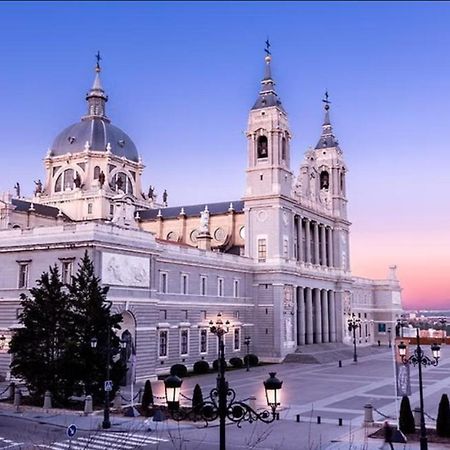 Hostel Puerta Del Angel Madrid Exteriér fotografie