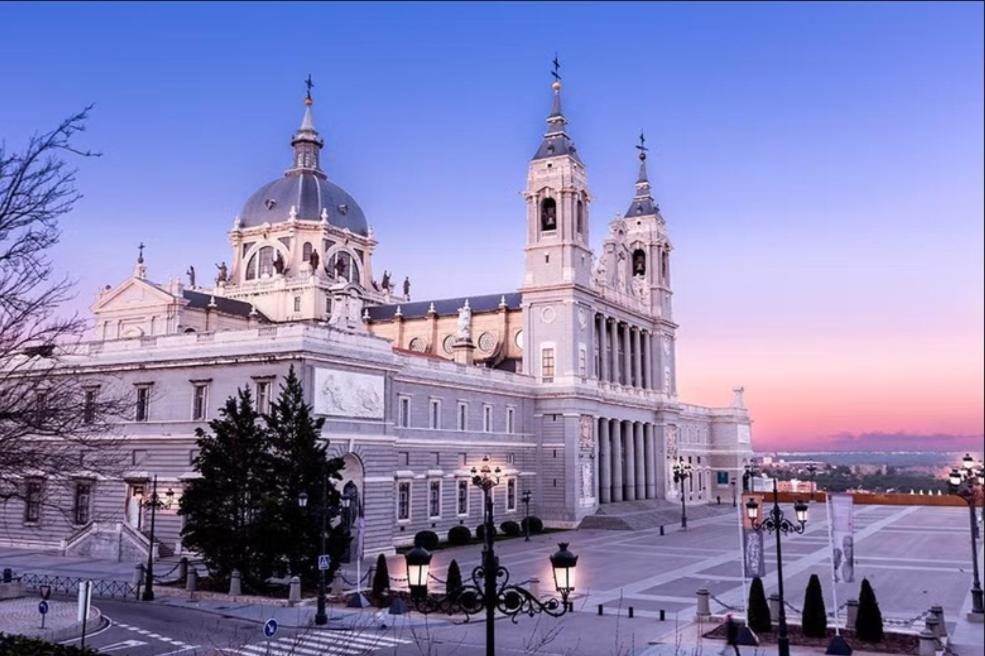Hostel Puerta Del Angel Madrid Exteriér fotografie