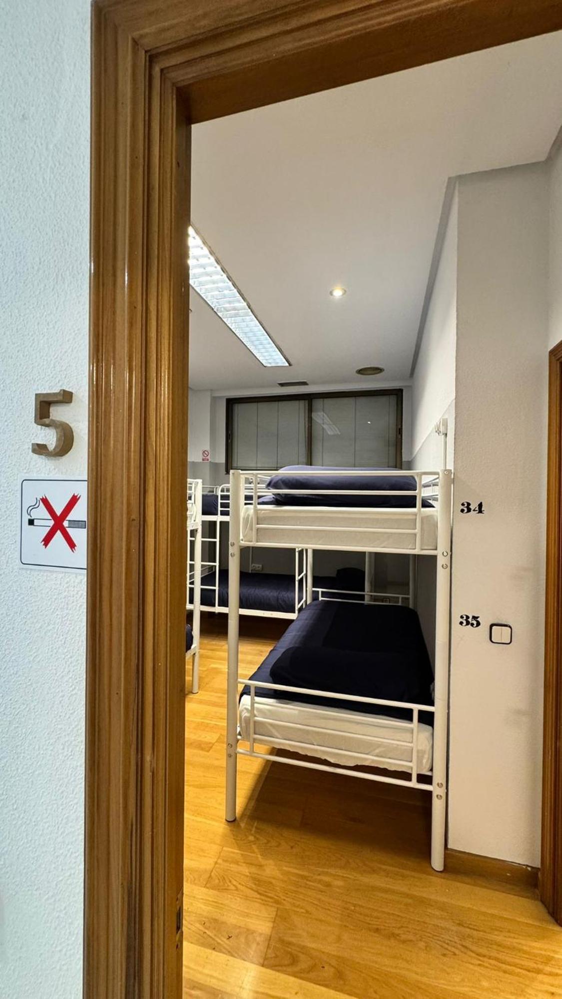Hostel Puerta Del Angel Madrid Exteriér fotografie