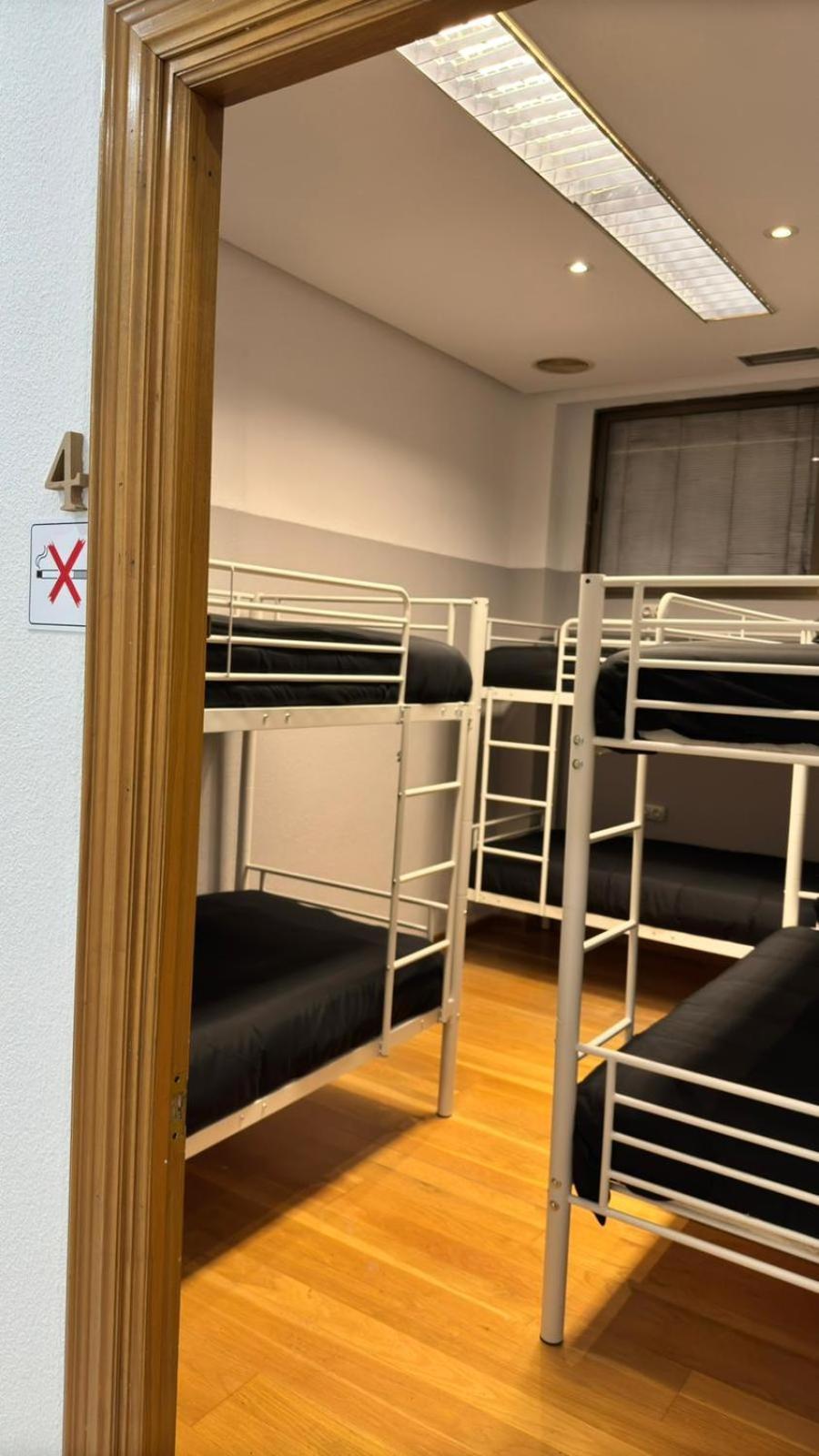 Hostel Puerta Del Angel Madrid Exteriér fotografie