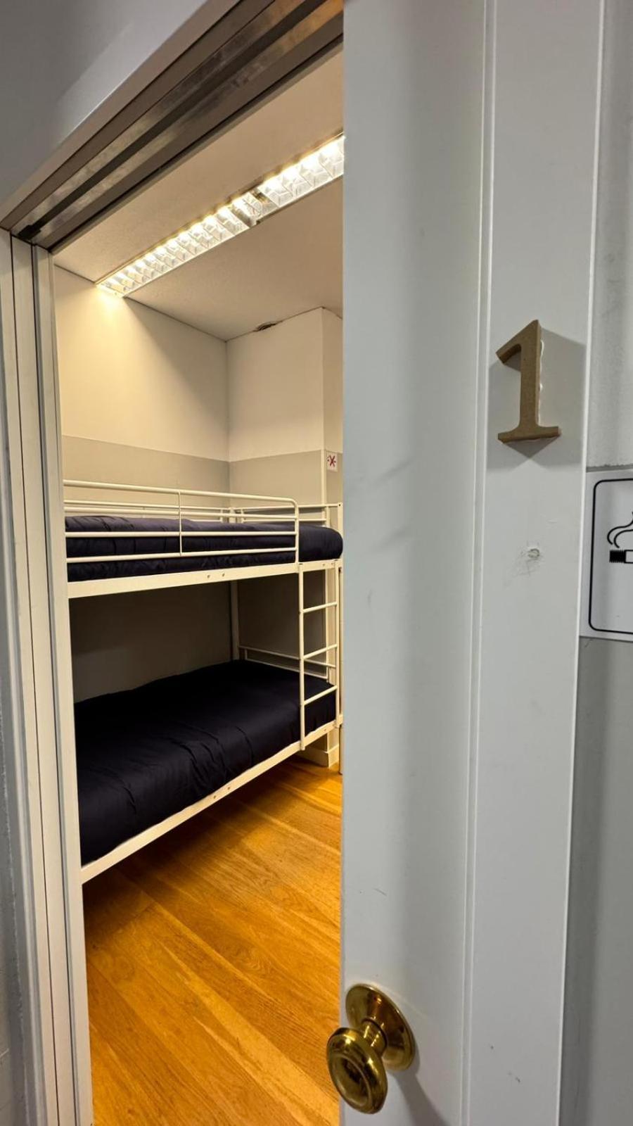 Hostel Puerta Del Angel Madrid Exteriér fotografie